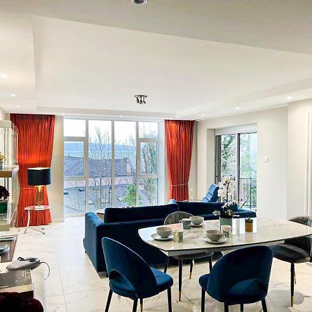 Modern Luxurious Apartment W/ Patio Balcony & View Jordanstown المظهر الخارجي الصورة