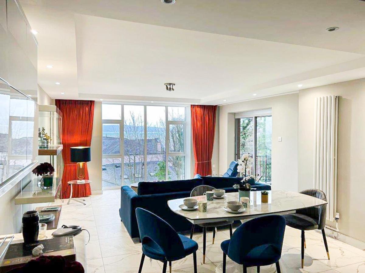 Modern Luxurious Apartment W/ Patio Balcony & View Jordanstown المظهر الخارجي الصورة