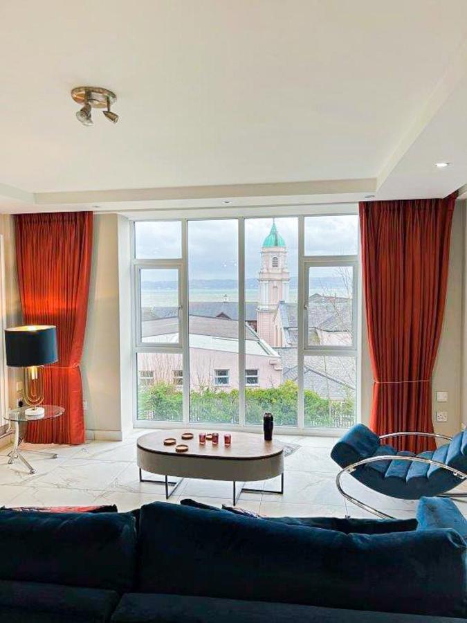 Modern Luxurious Apartment W/ Patio Balcony & View Jordanstown المظهر الخارجي الصورة