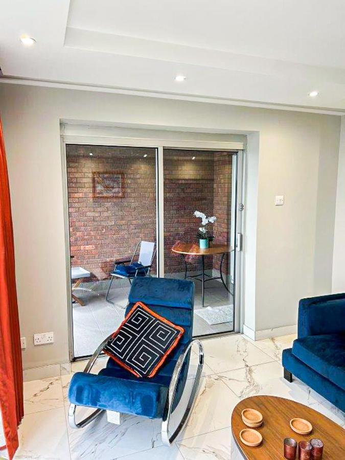 Modern Luxurious Apartment W/ Patio Balcony & View Jordanstown المظهر الخارجي الصورة